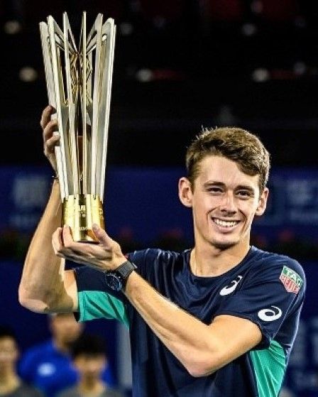 De Minaur